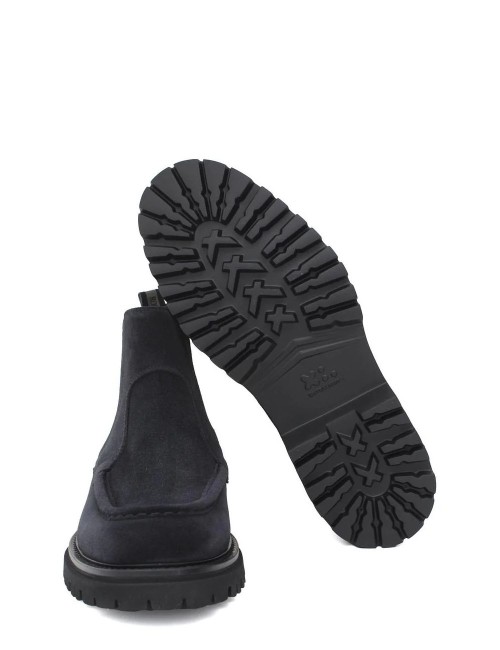 Stivaletto modello beatles in camoscio blu e fondo in gomma leggera