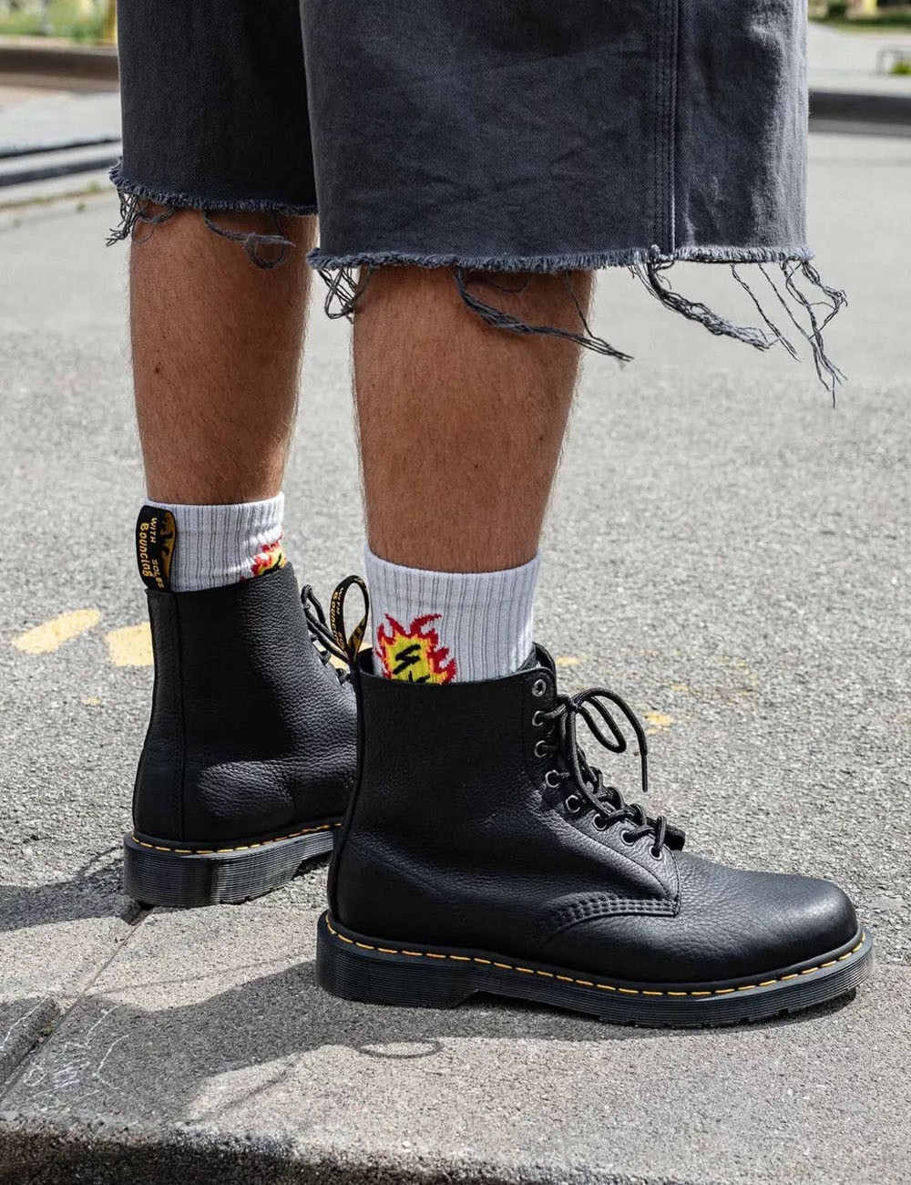 1460 Ambassador Soft Leather Lace Up Boots black