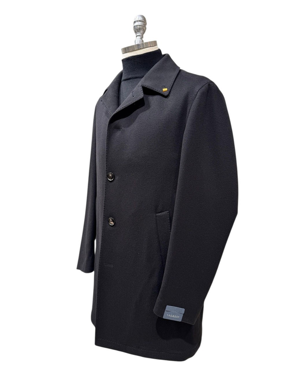 Capotto in cashmere nero