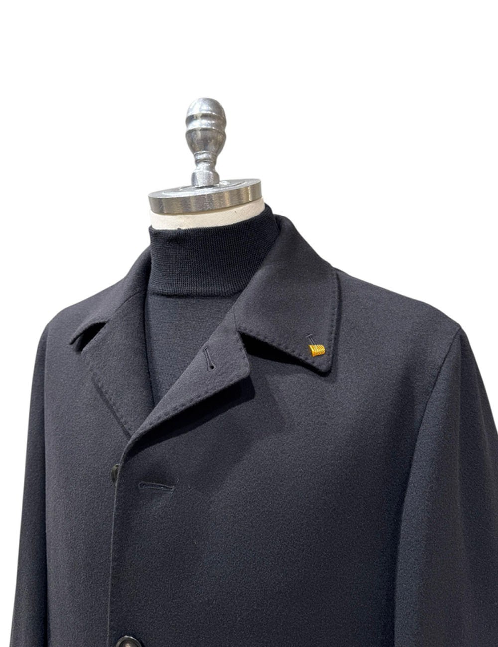 Capotto in cashmere nero