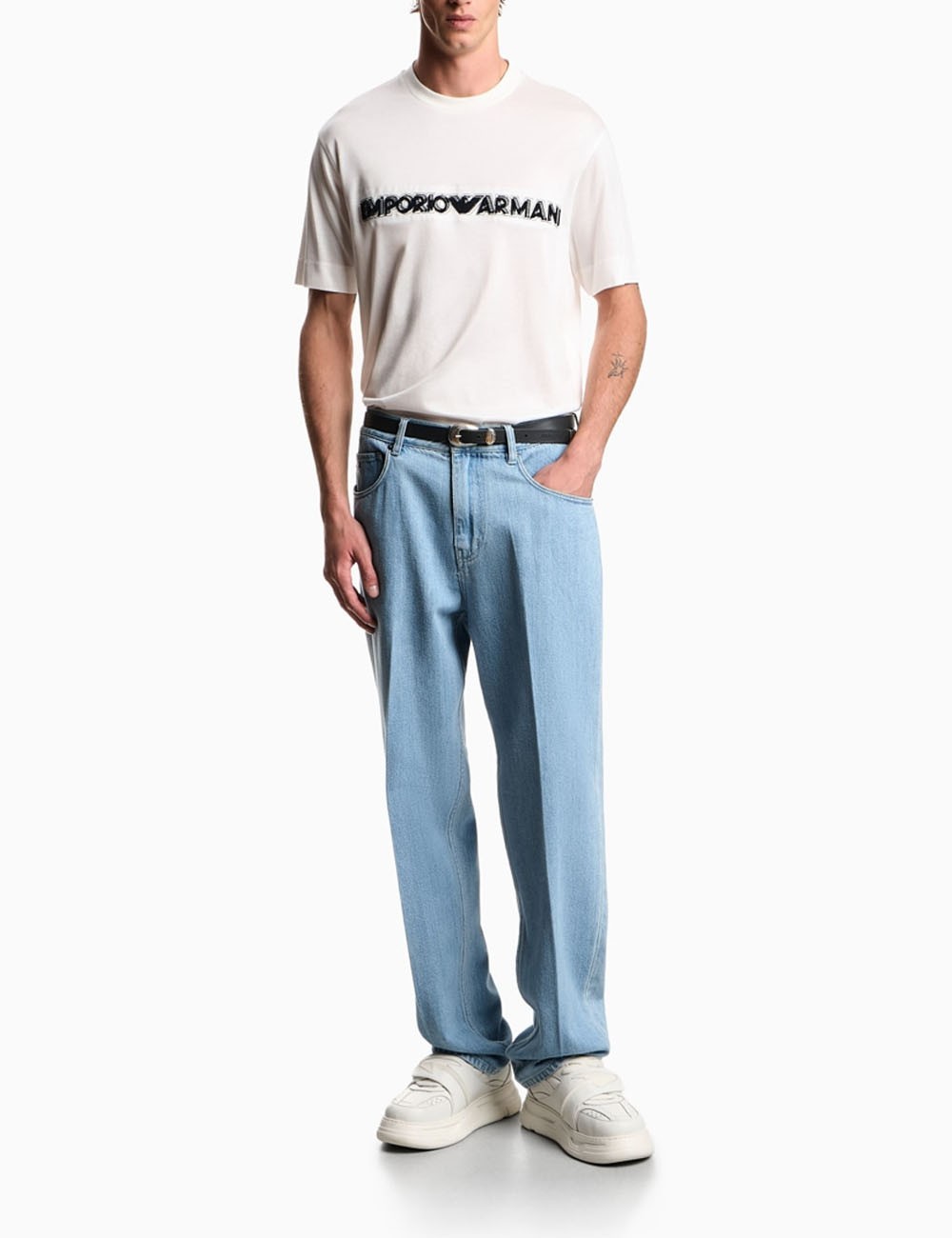 T-shirt in jersey misto lyocell con logo a rilievo soft touch bianca