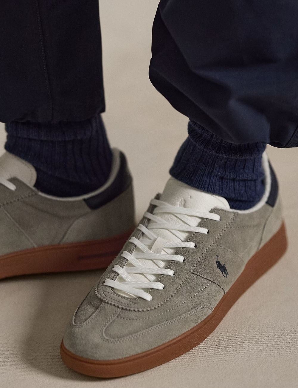Bedford Suede Trainer Earth Grey/Hunter Navy