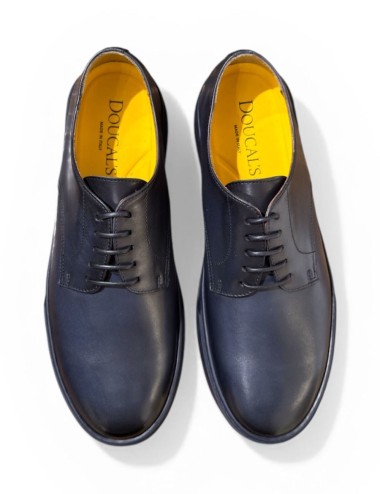 Stringata in pelle blu indigo