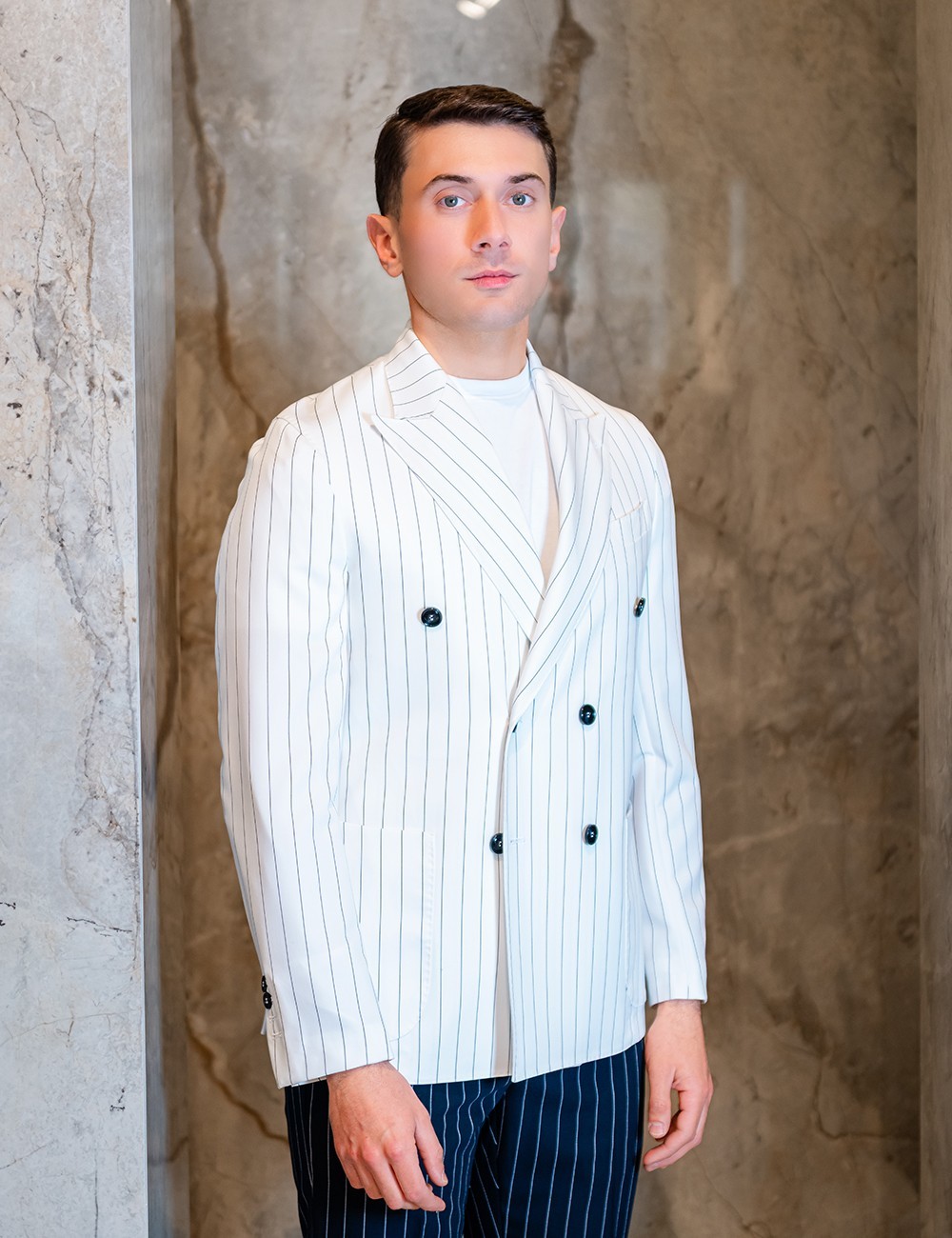 Abito doppiopetto gessato LIVENZA bianco