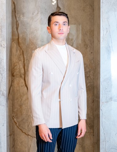 Abito doppiopetto gessato beige