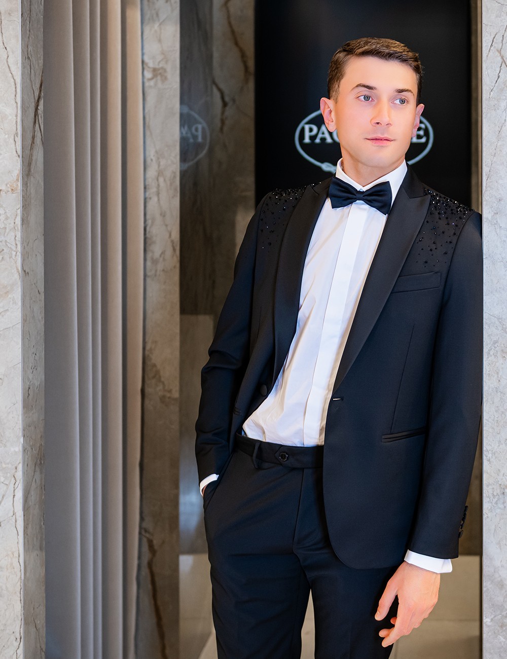 Abito monopetto con strass ADIGE RICAMO nero