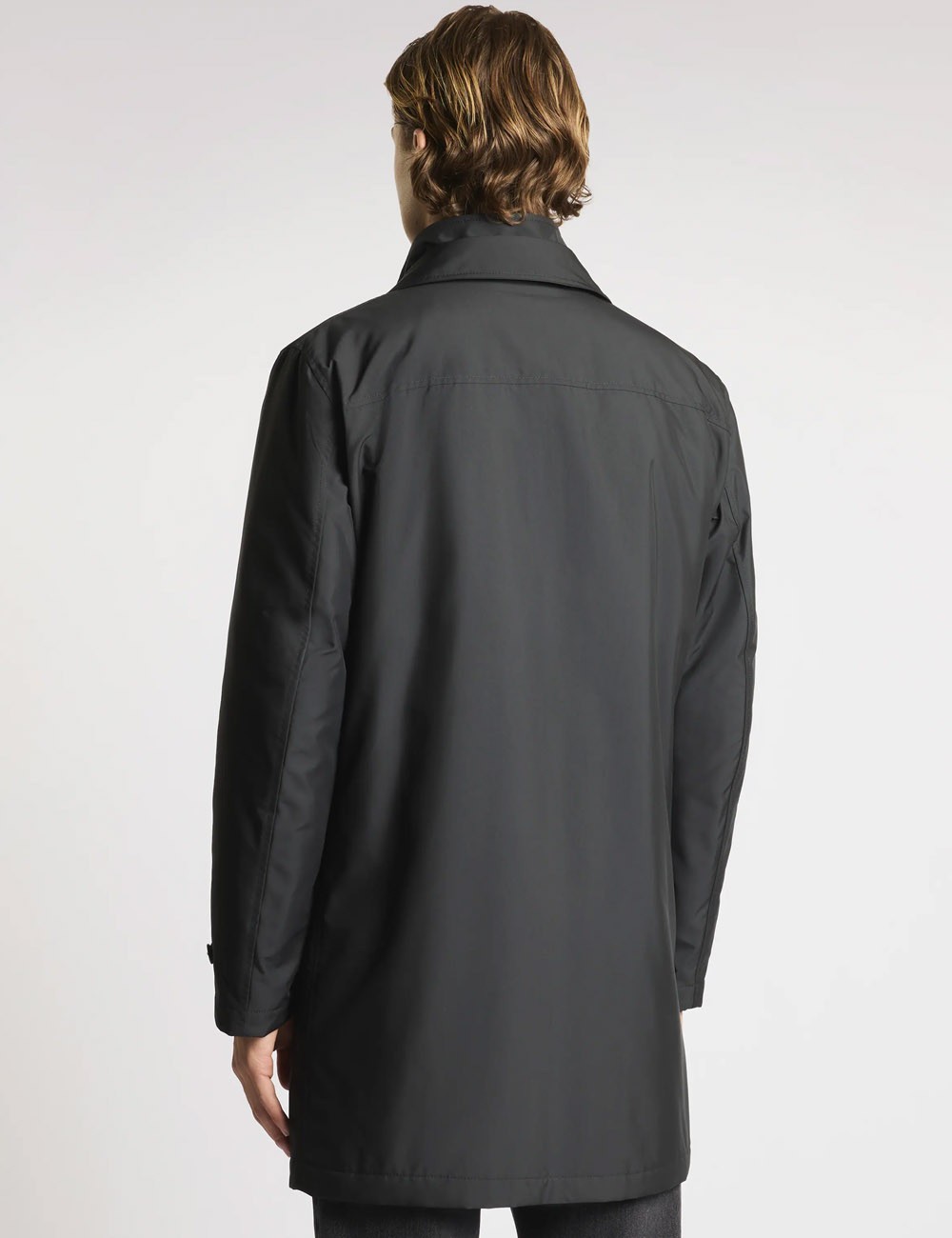 Morning Coat in technical poplin black